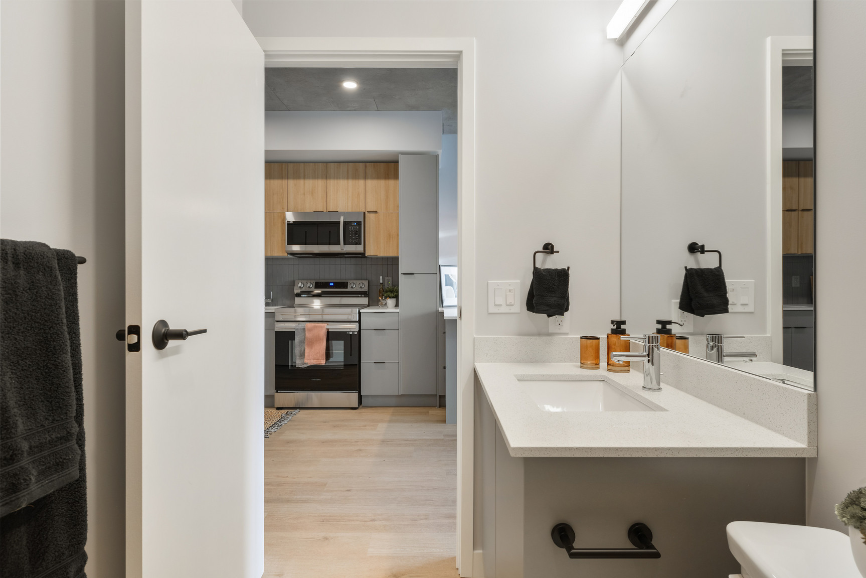 ONE12 Furnished and Unfurnished Suites - Photo 12