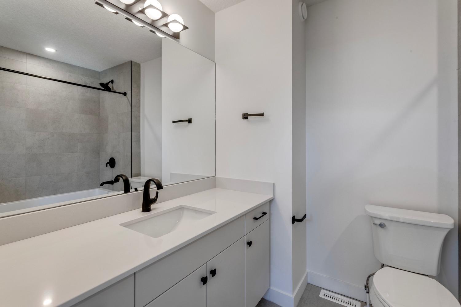 Glenora 8 Plex - Photo 34
