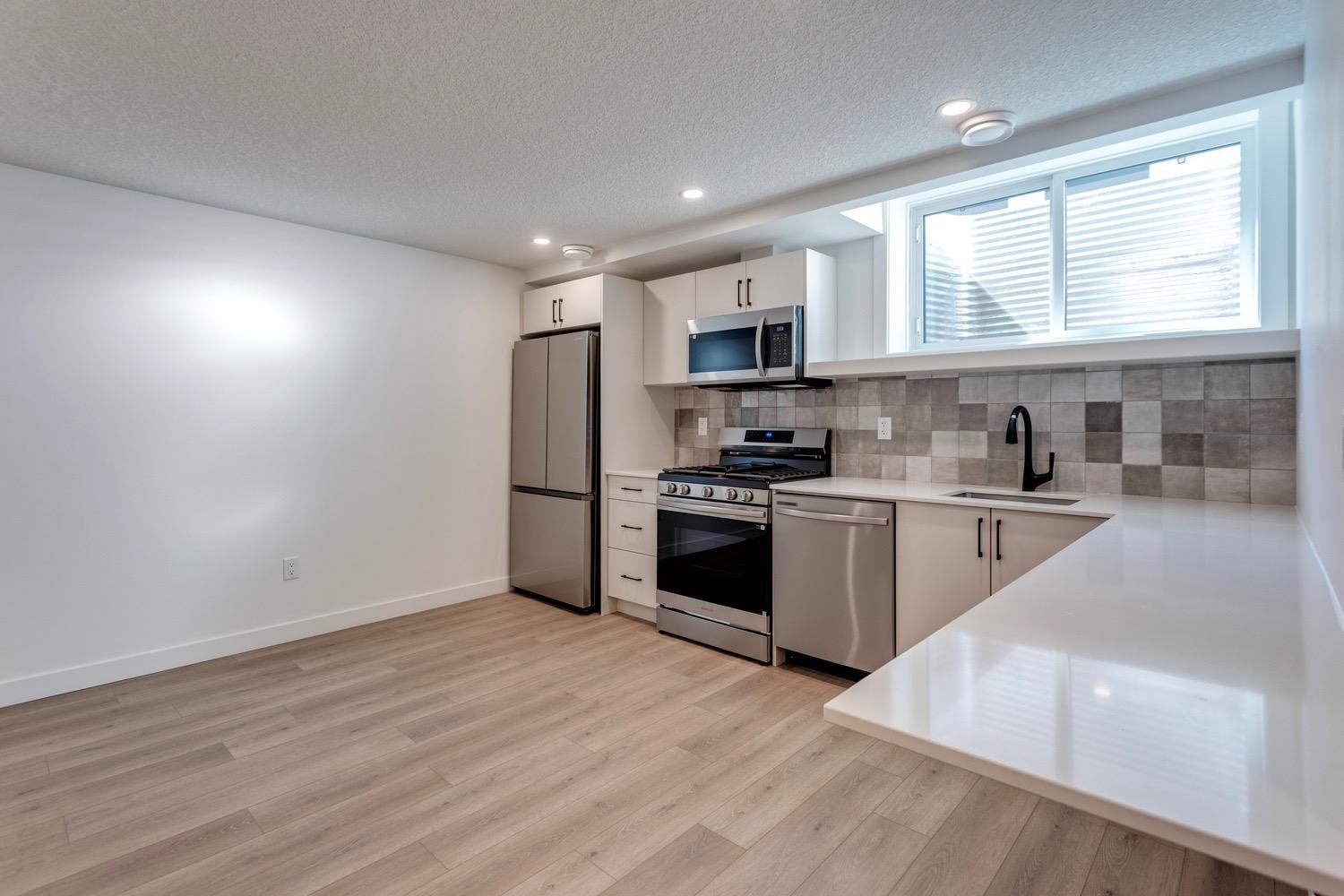 Glenora 8 Plex - Photo 40
