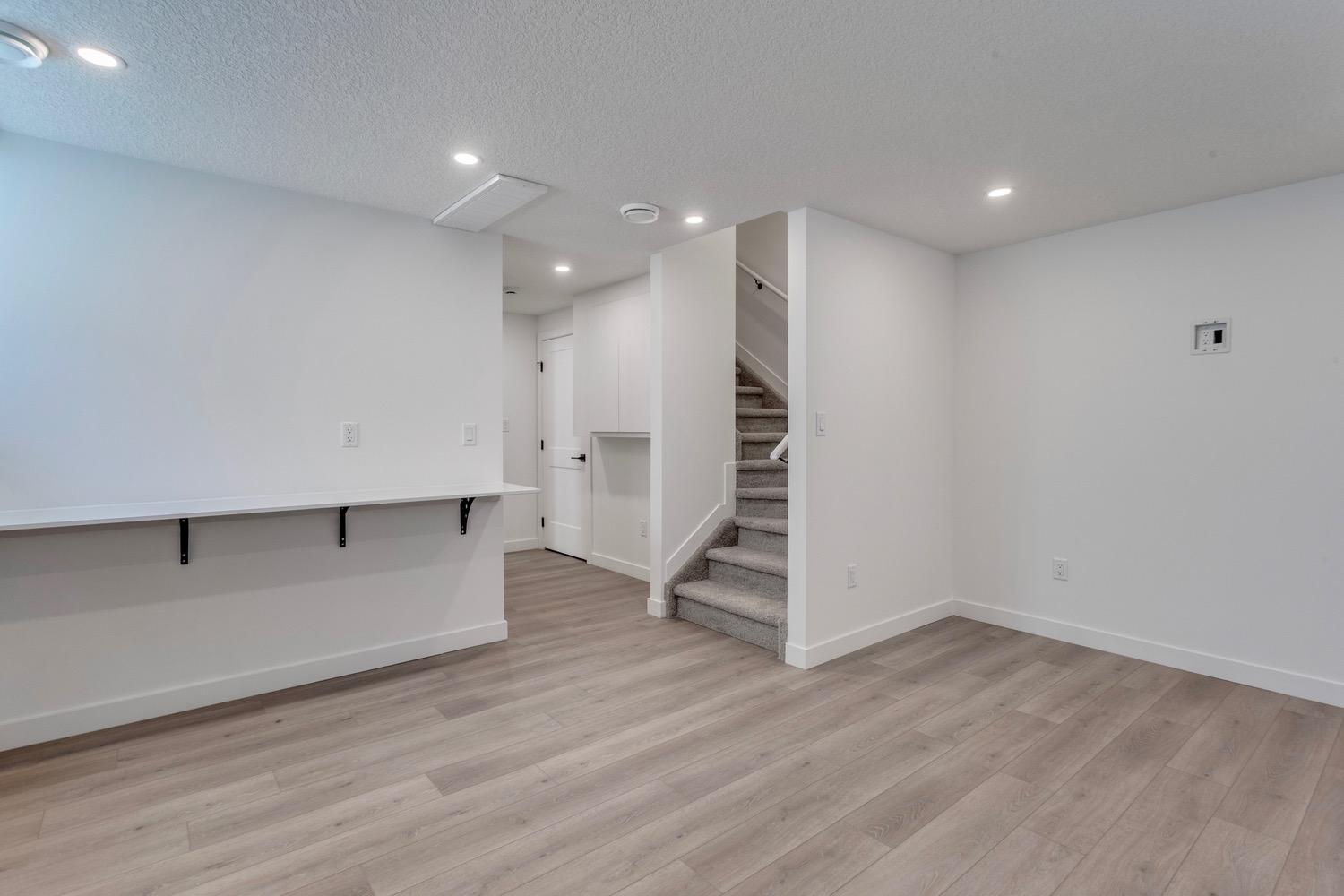 Glenora 8 Plex - Photo 44