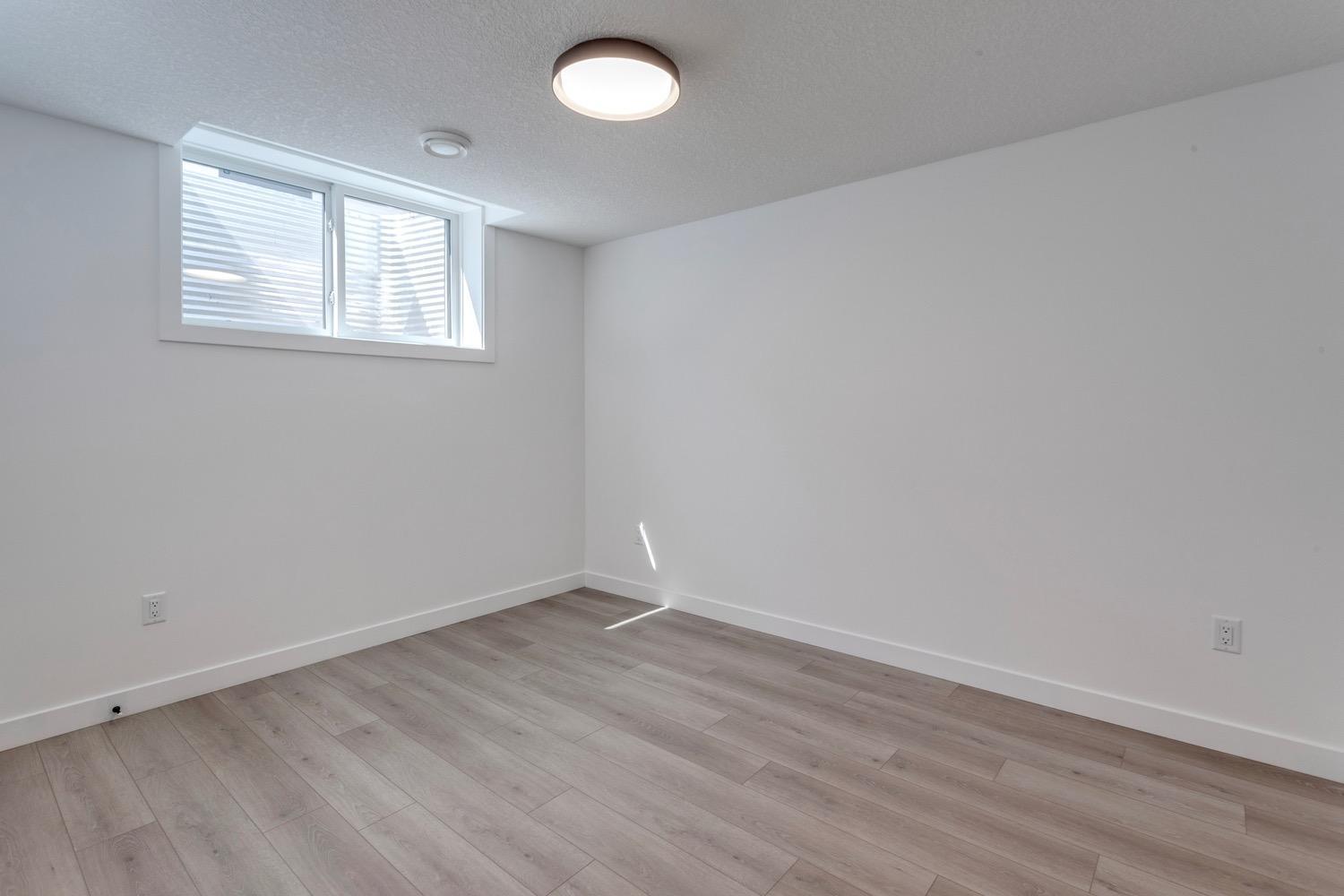 Glenora 8 Plex - Photo 54