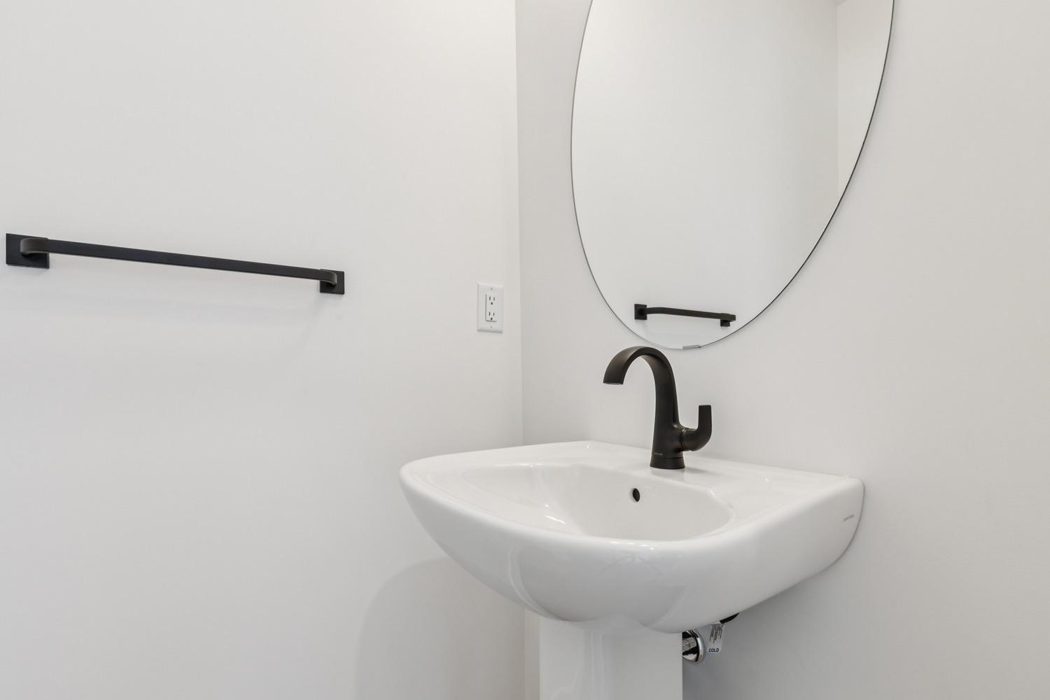 Glenora 2 4 Plex - Photo 23