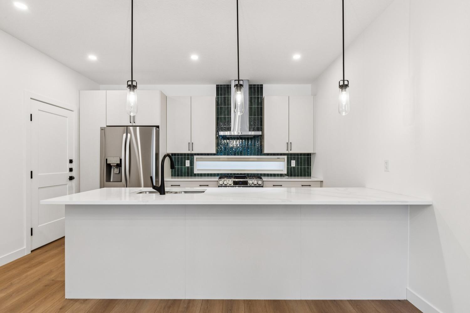 Glenora 2 4 Plex - Photo 16