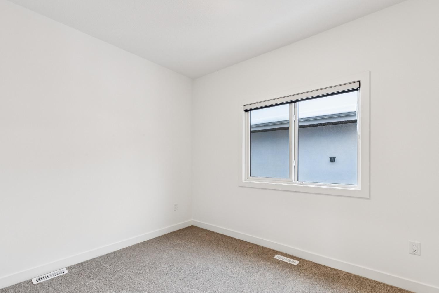 Glenora 2 4 Plex - Photo 9