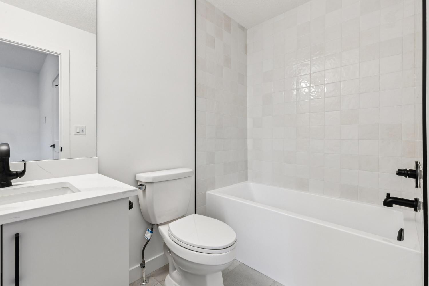 Glenora 2 4 Plex - Photo 7