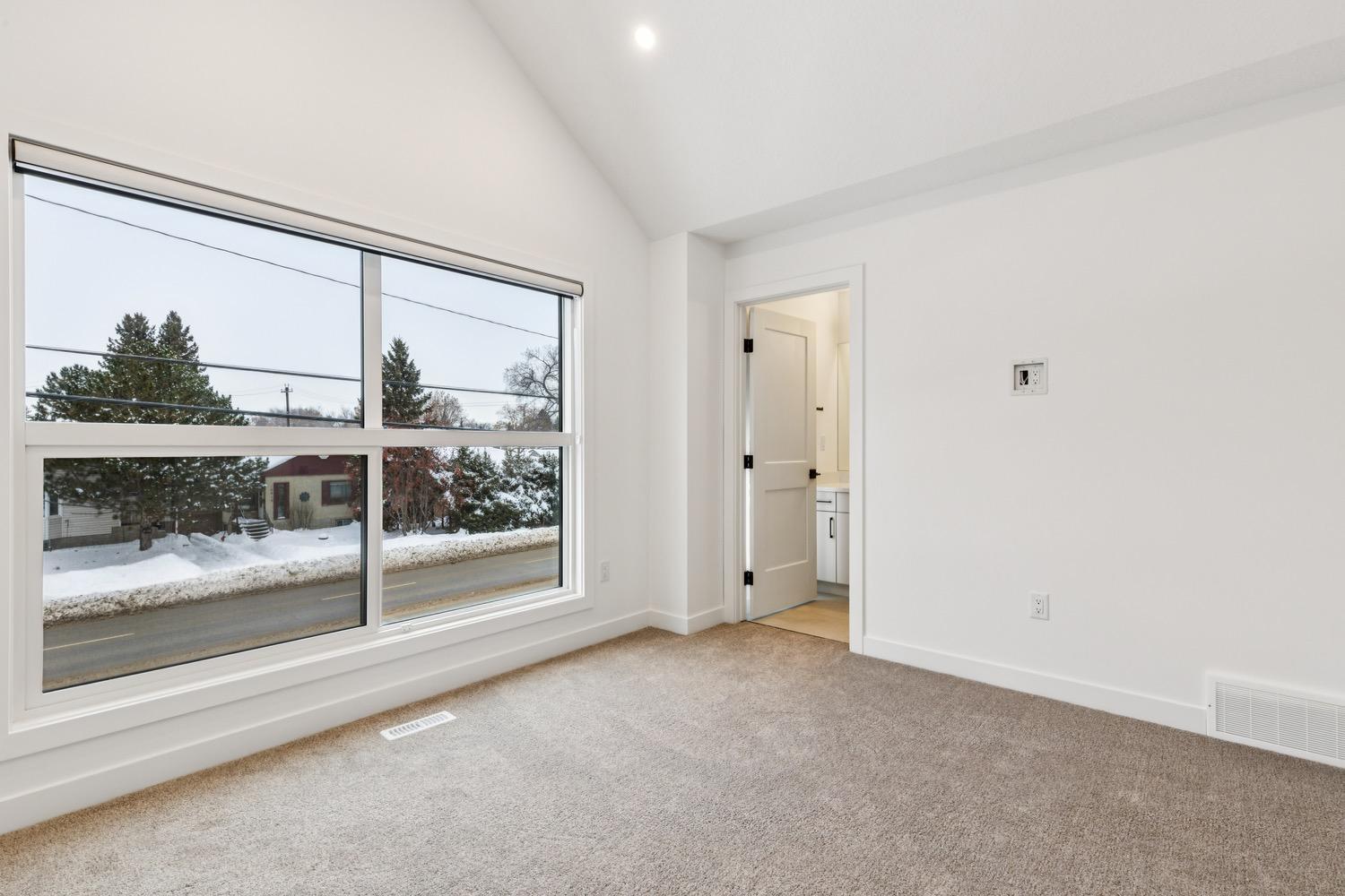 Glenora 2 4 Plex - Photo 4