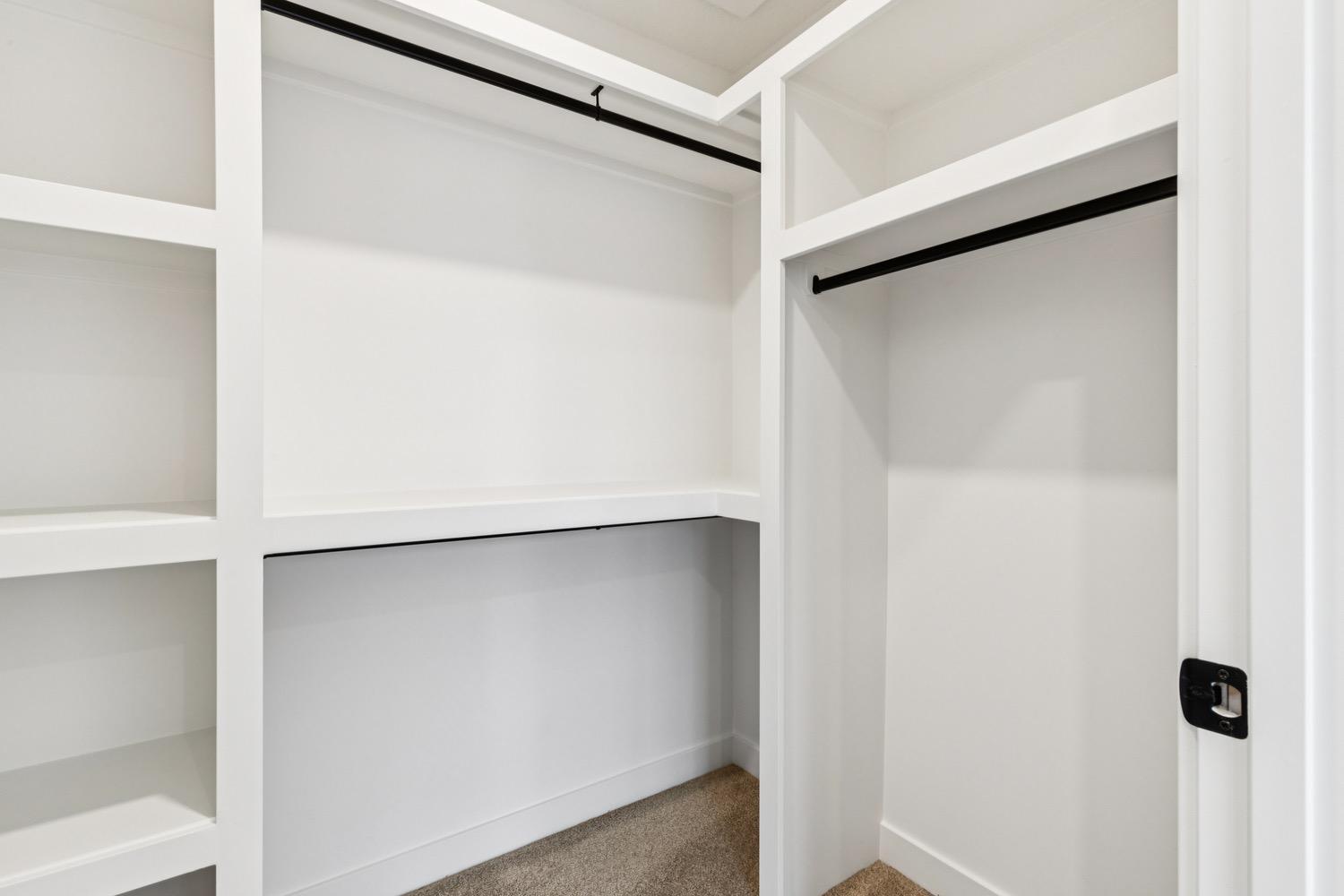 Glenora 2 4 Plex - Photo 3