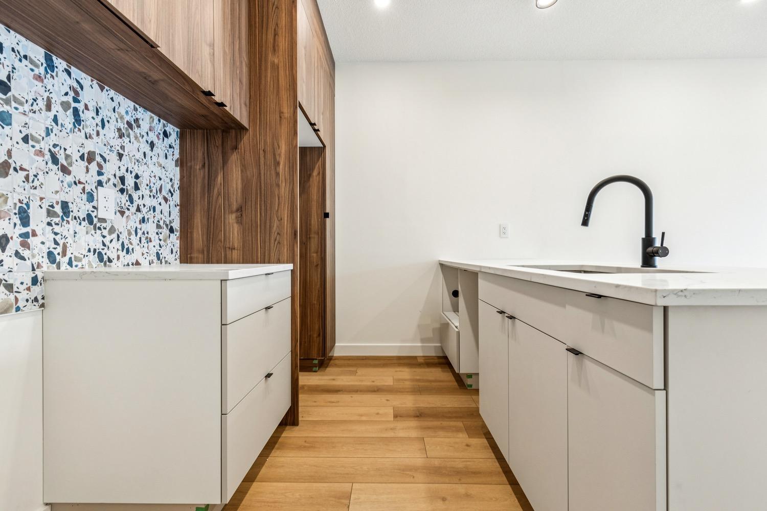 Inglewood 8 Plex - Photo 8