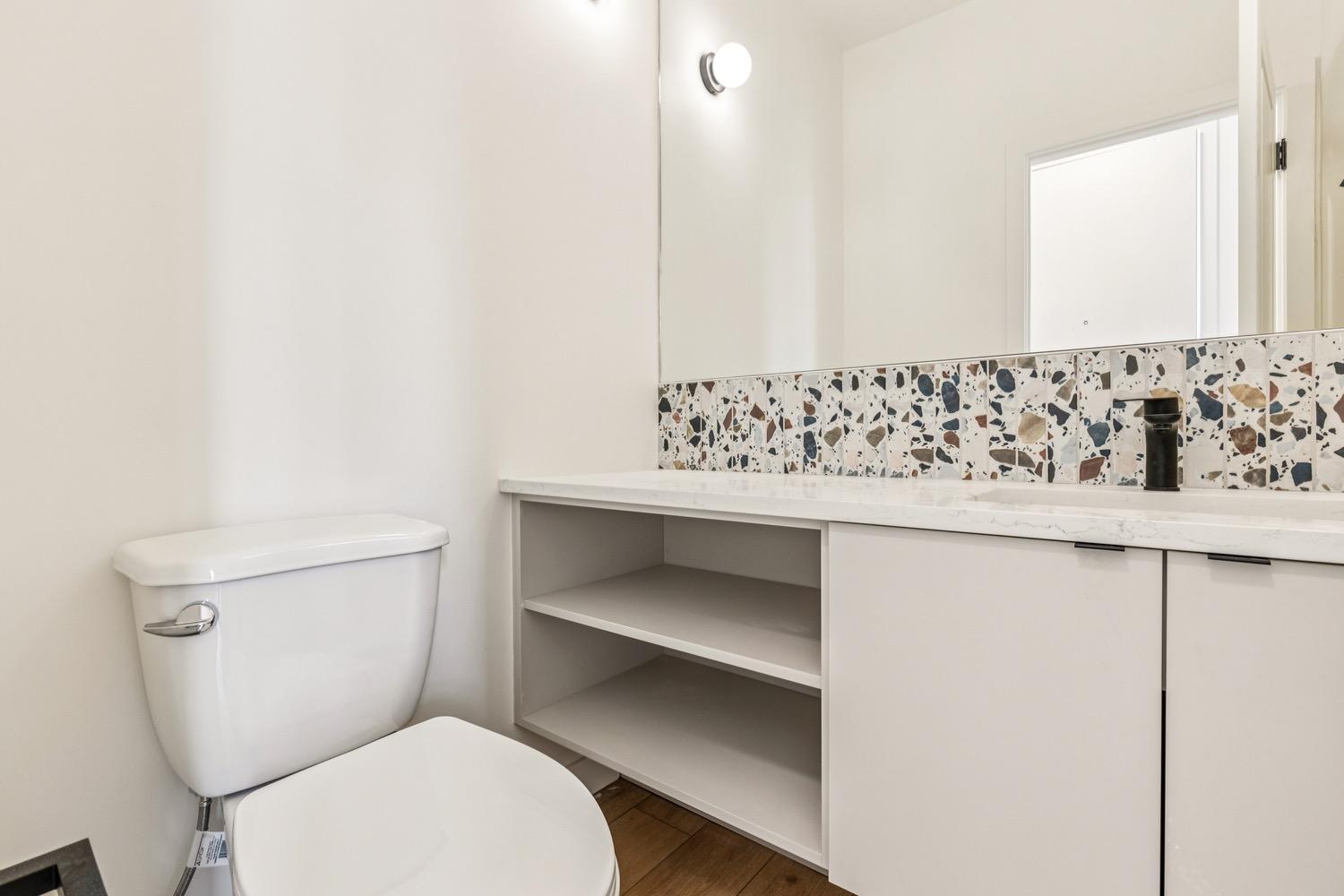 Inglewood 8 Plex - Photo 9