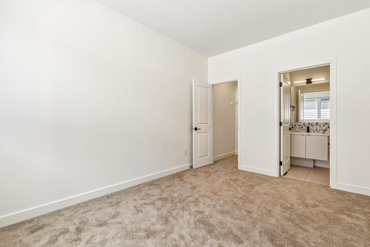 Inglewood 8 Plex - Photo 10