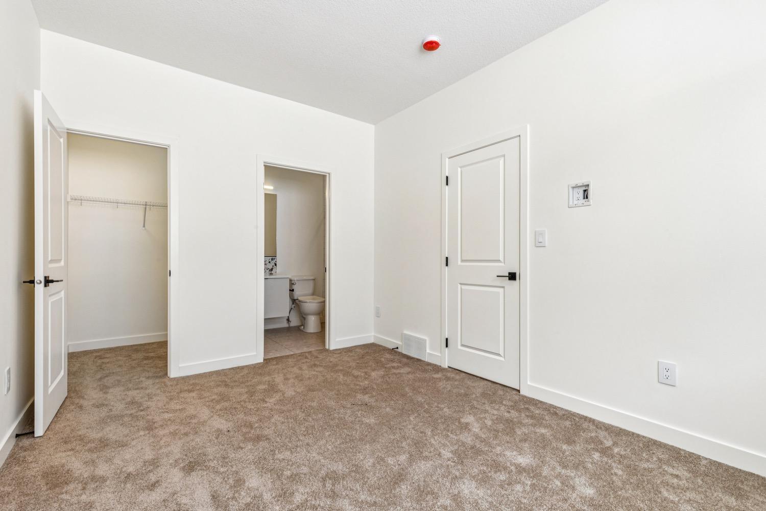 Inglewood 8 Plex - Photo 11