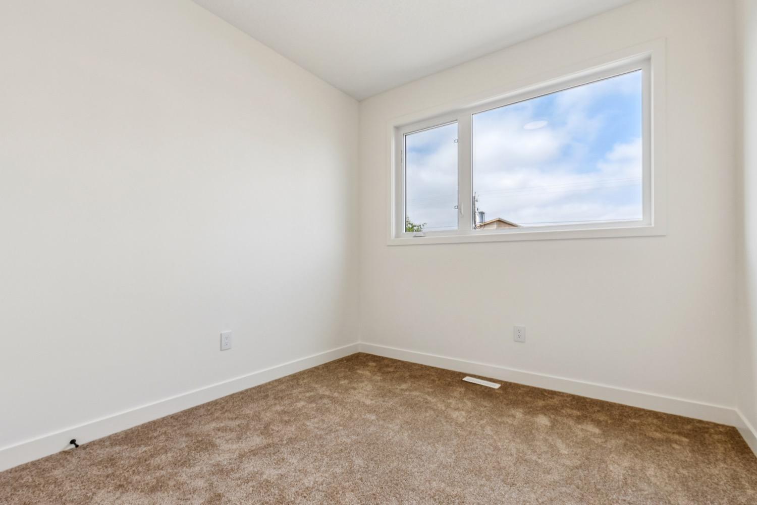 Inglewood 8 Plex - Photo 16