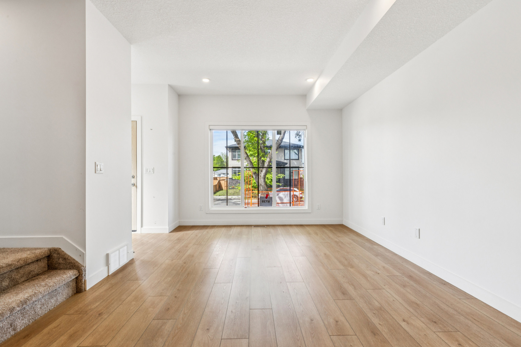 West Jasper Place 4 Plex - Photo 12
