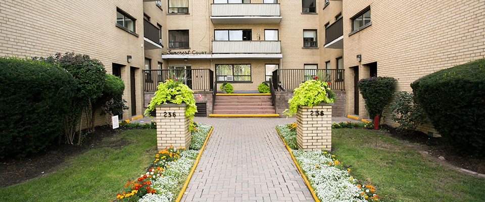 Suncrest Court - Photo 3