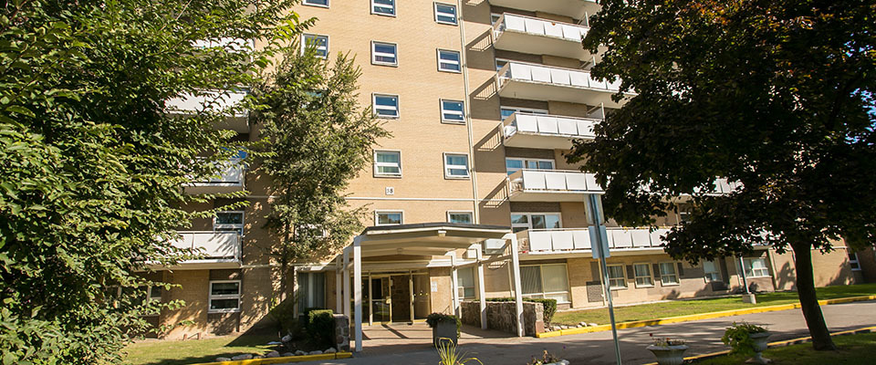 St. Andrews Towers East - Photo 9