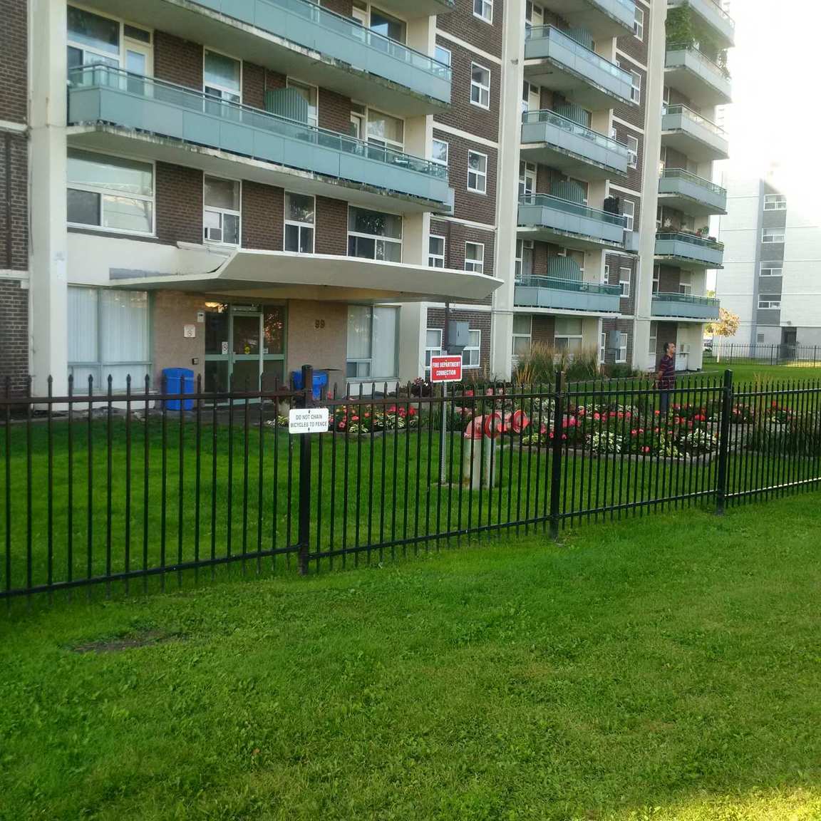 Residences of Rose Park - Photo 11