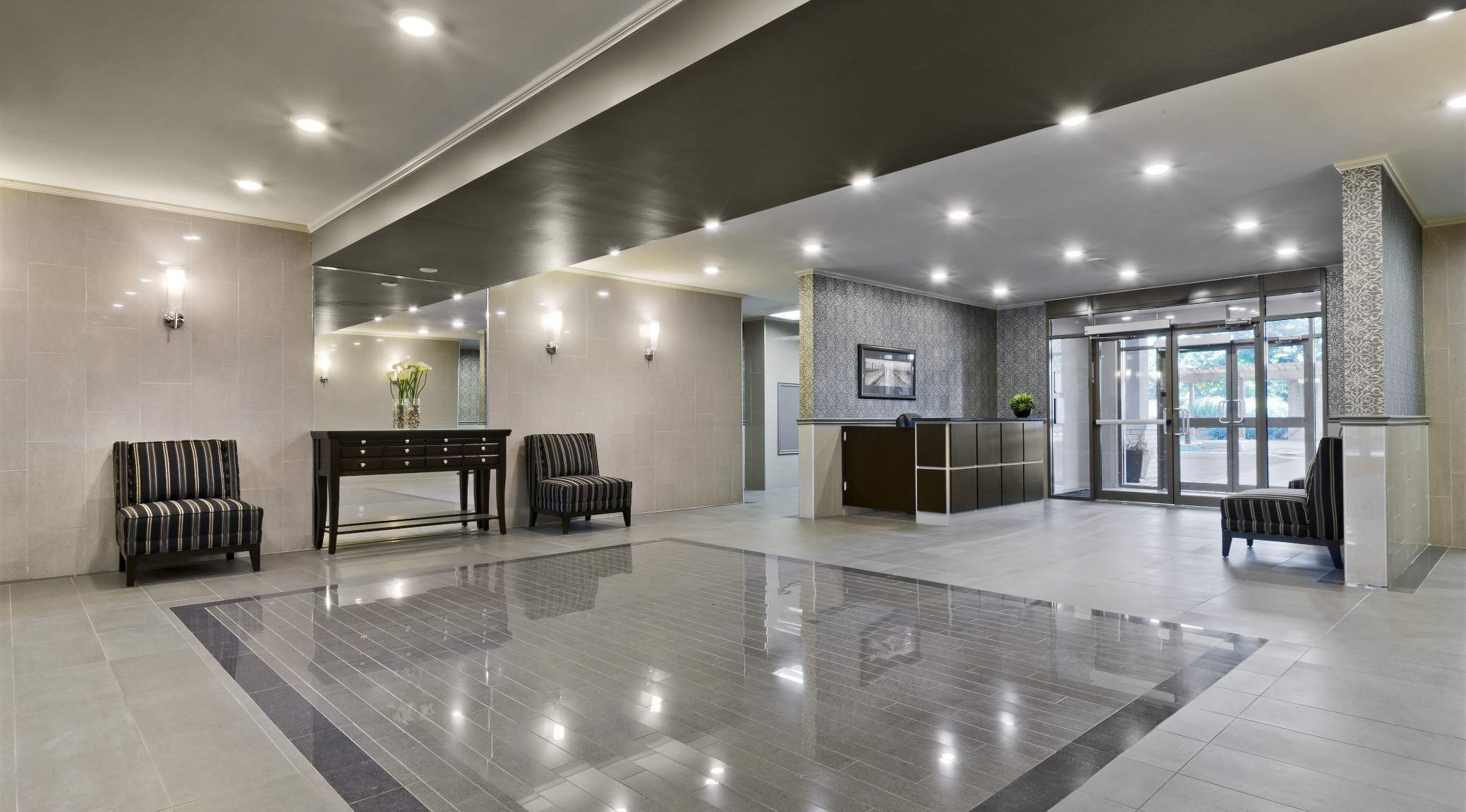 700 King Street (East Tower) - Photo 8