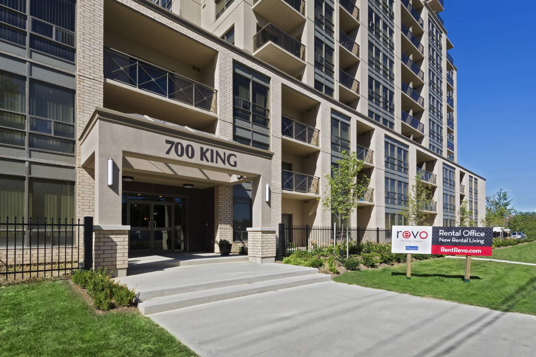 700 King Street (West Tower) - Photo 7