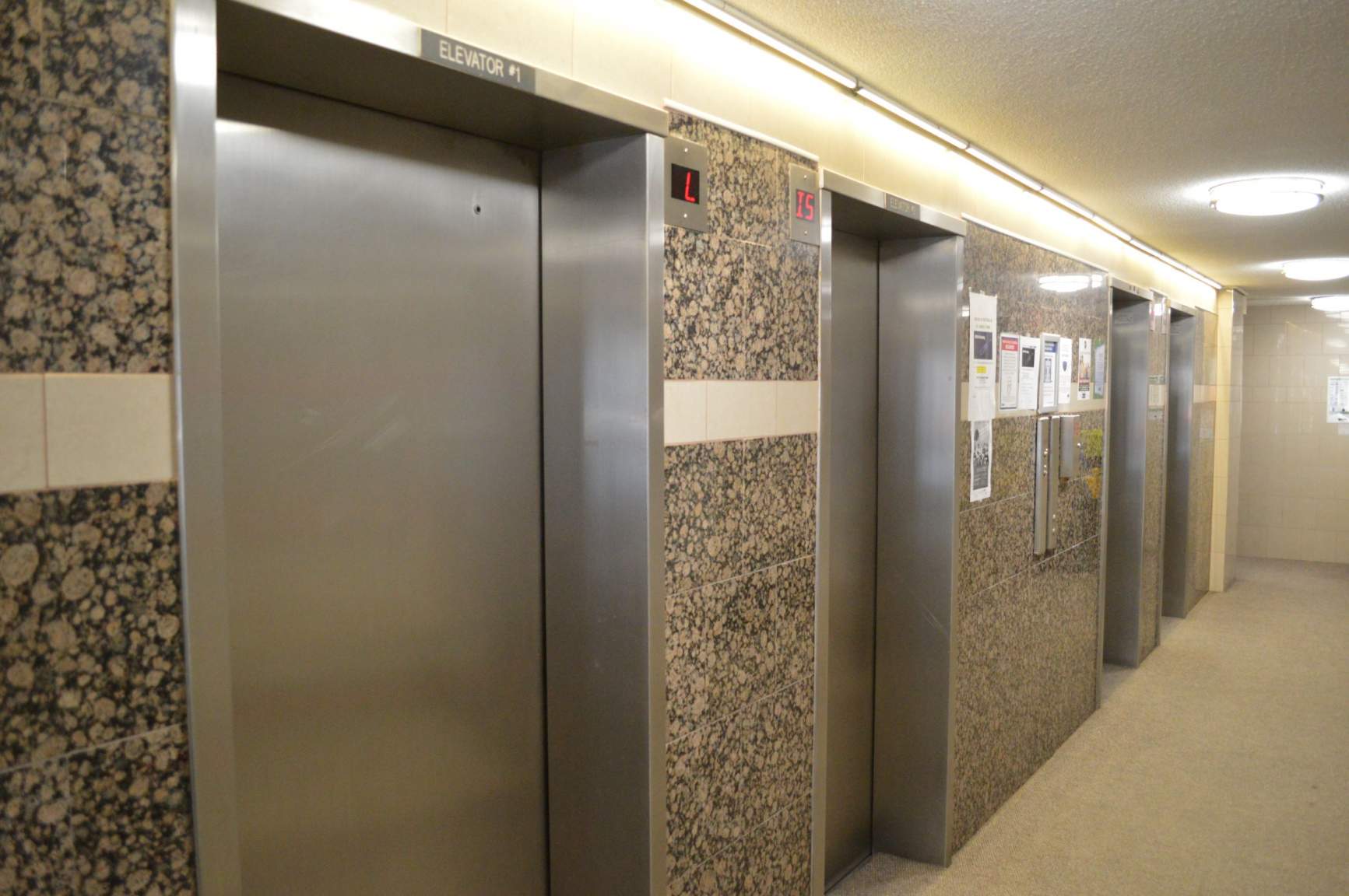 Sherbourne Complex - Photo 4
