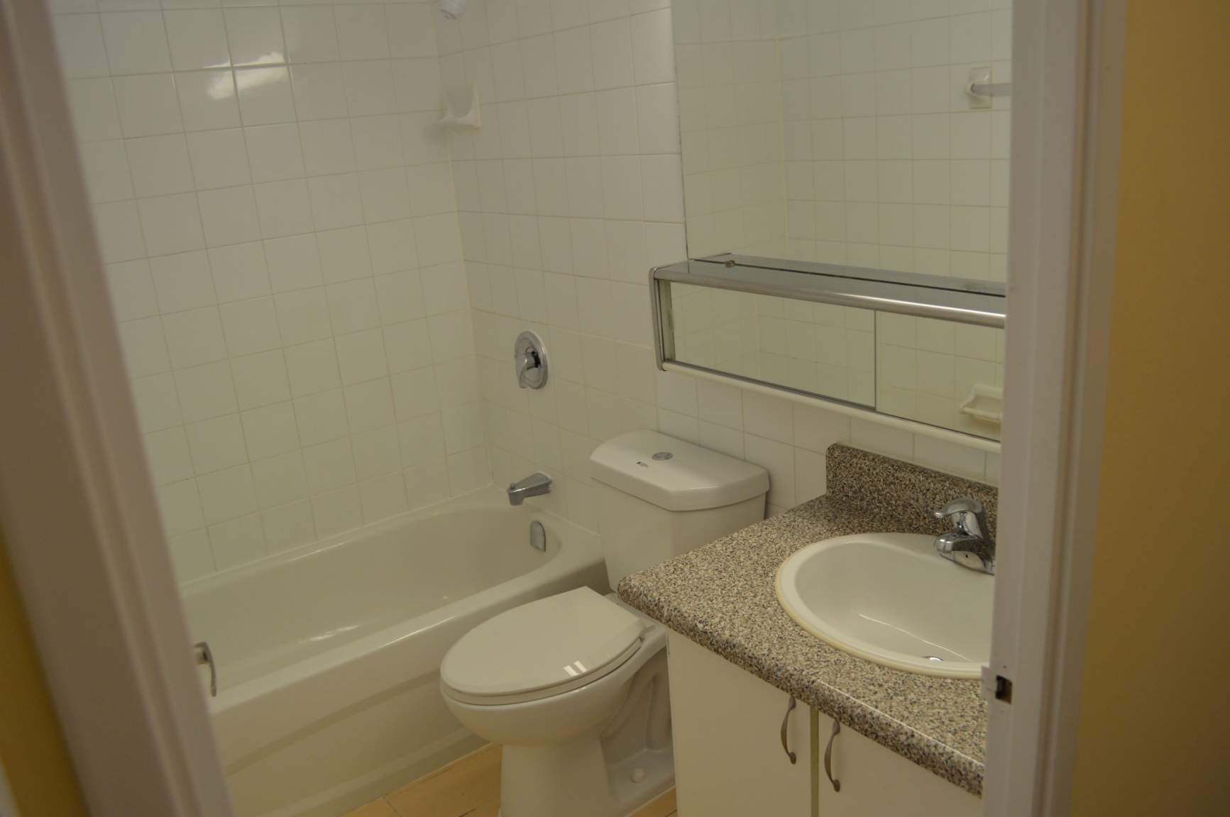 Sherbourne Complex - Photo 14