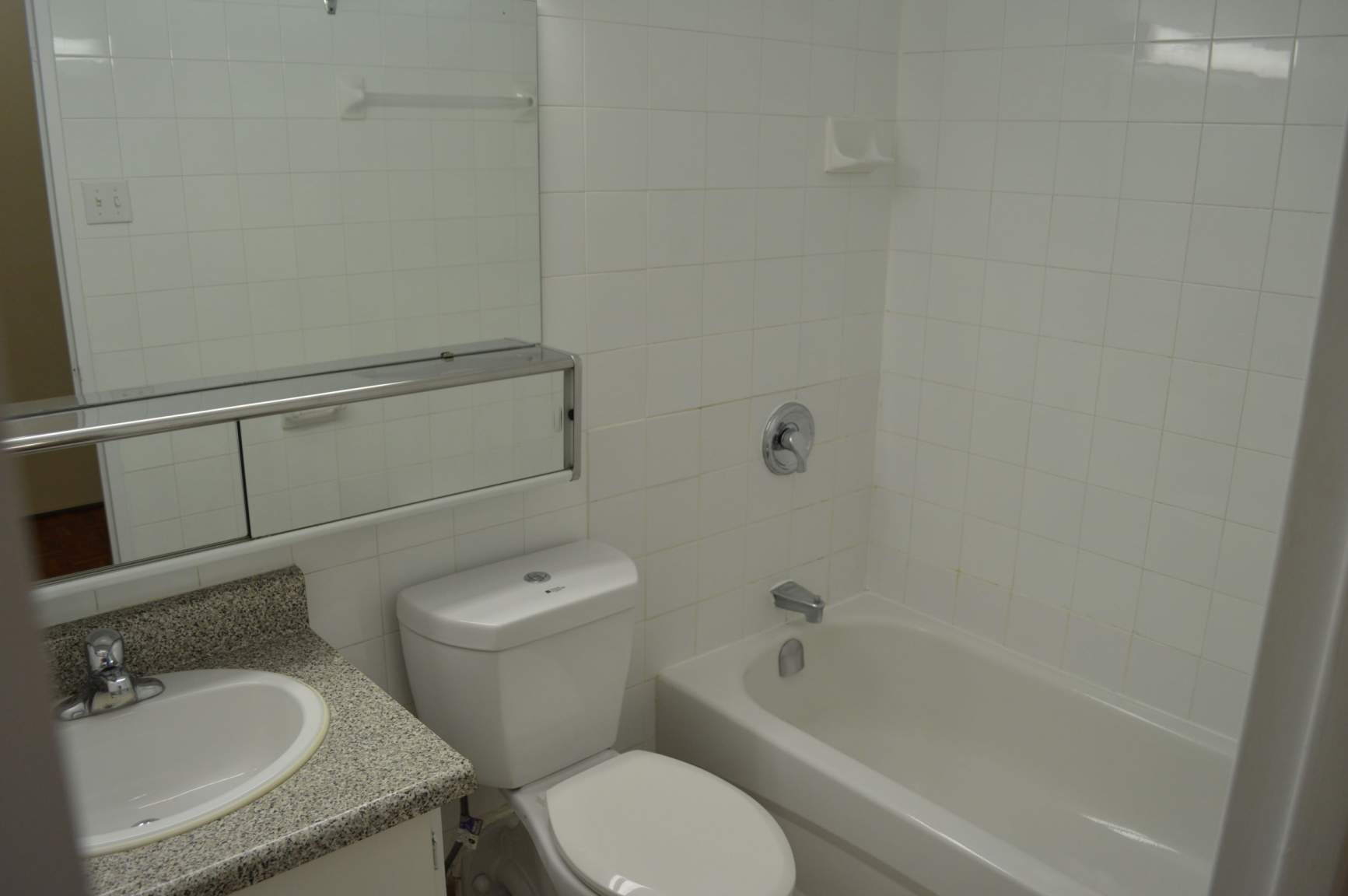 Sherbourne Complex - Photo 13