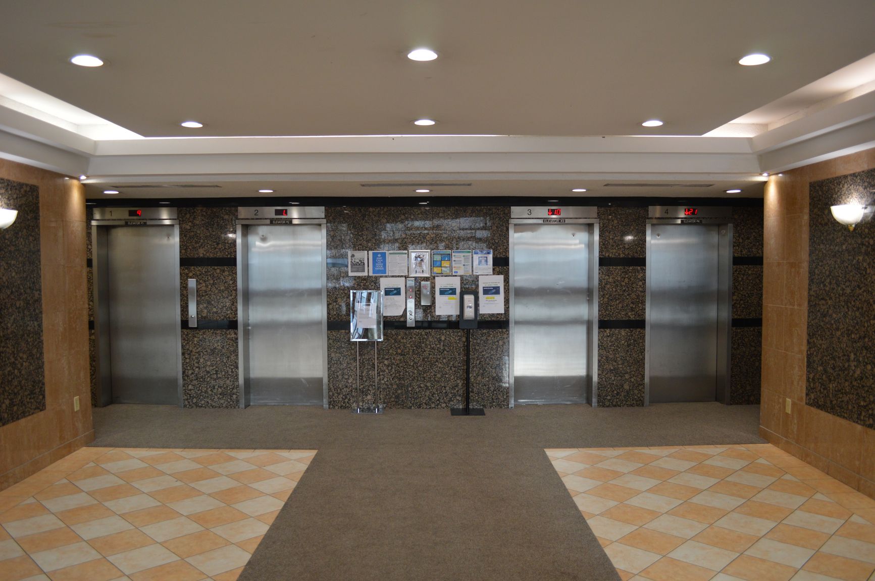 Sherbourne Complex - Photo 3