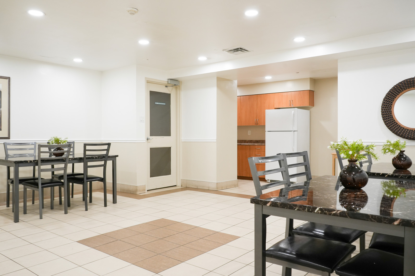 Residences of Harding Square - Photo 13