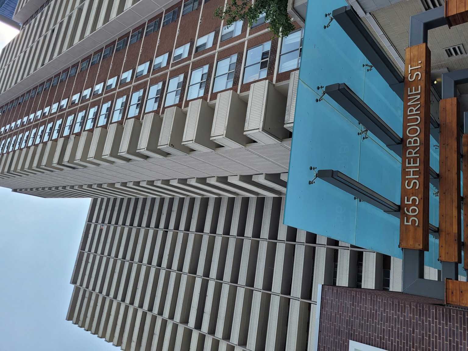 Sherbourne Complex - Photo 4