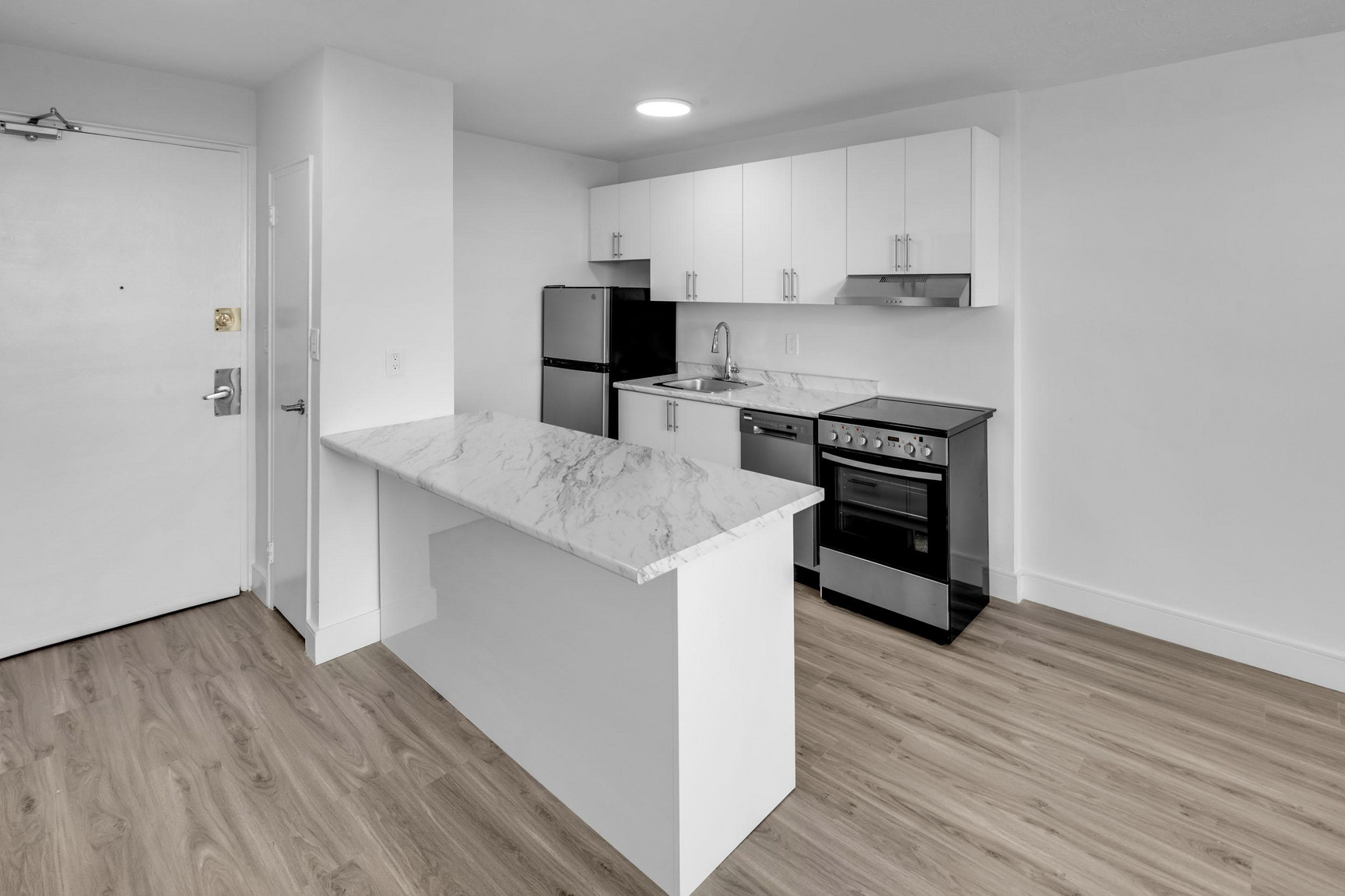 Northshore Apartments - Photo 10