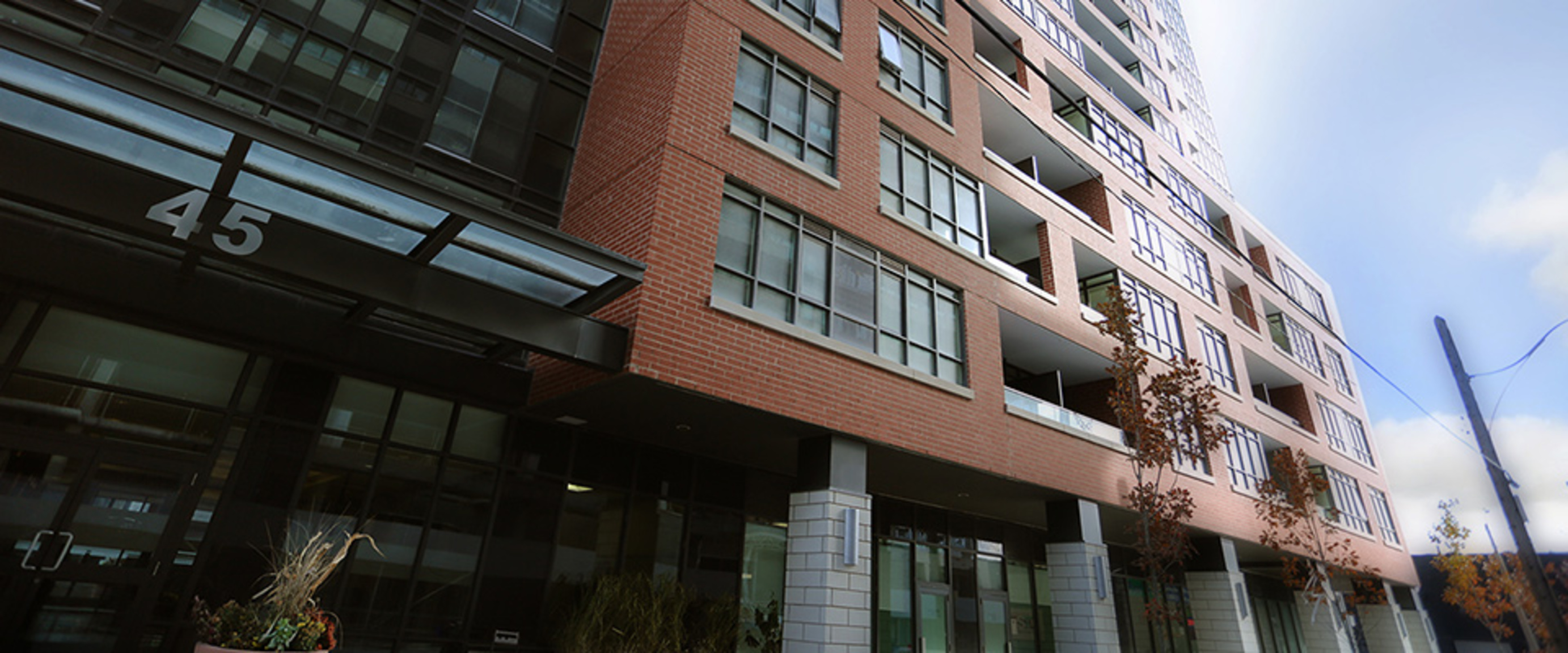 WESTQ - Photo 2