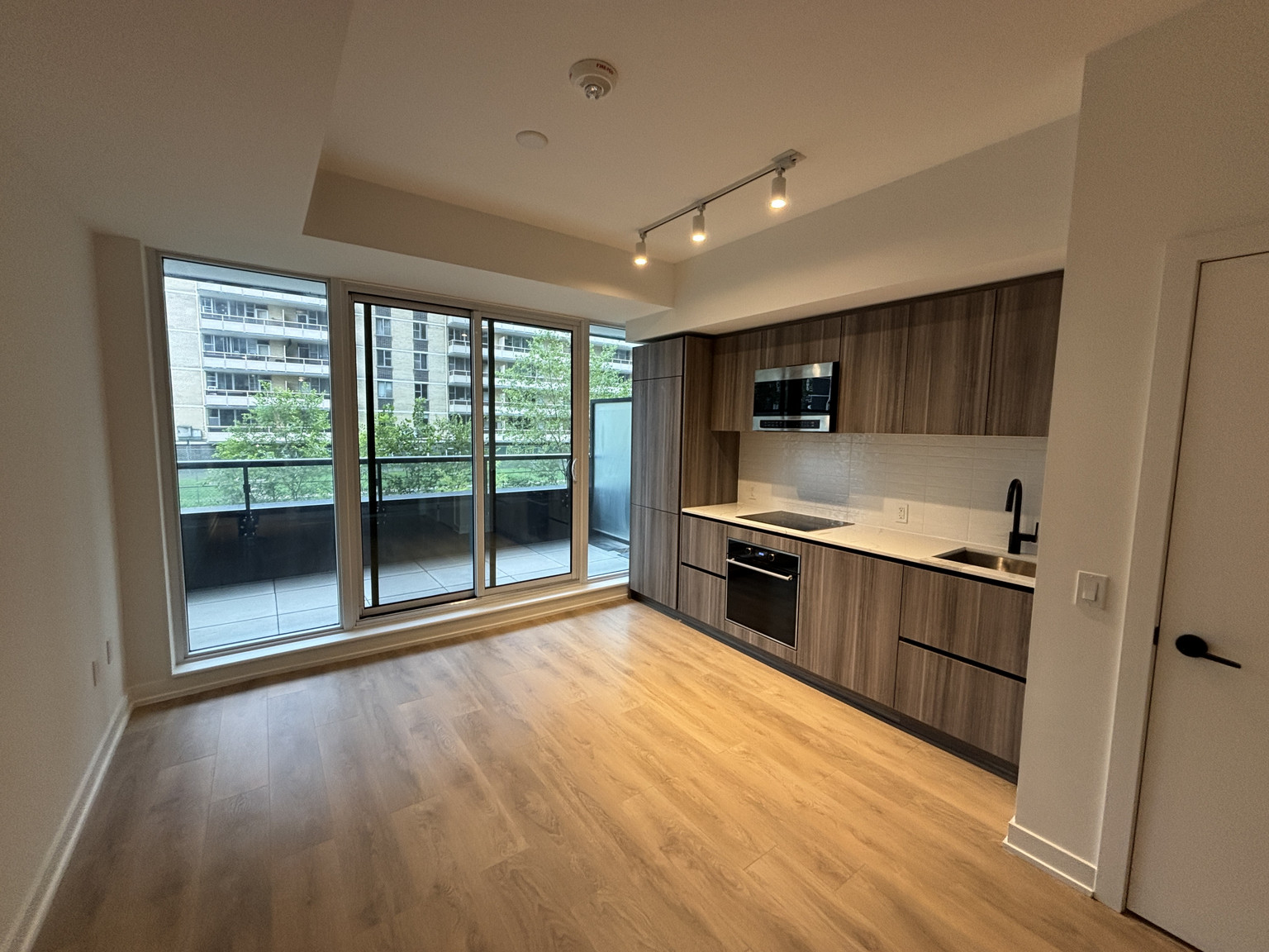 Line 5 Condos  - Photo 53