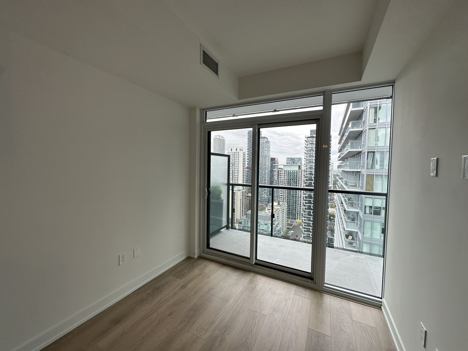 Line 5 Condos  - Photo 72