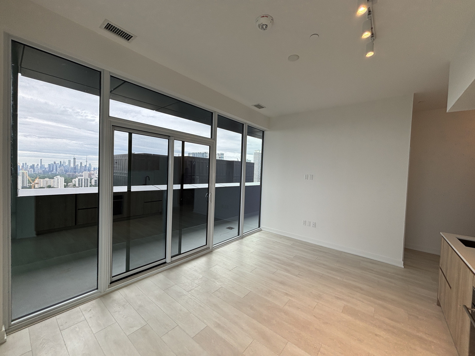 Line 5 Condos  - Photo 82