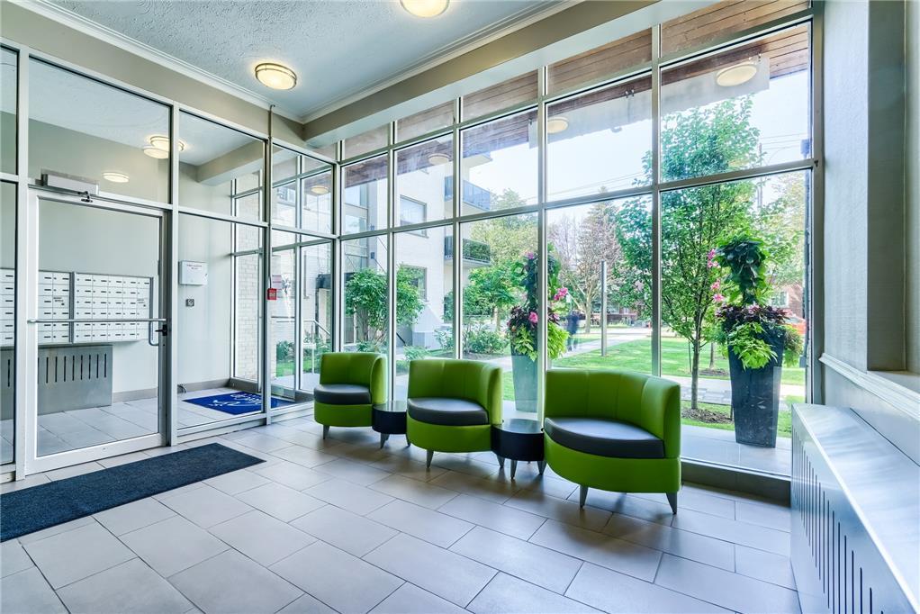 99 Dowling Avenue - Photo 6