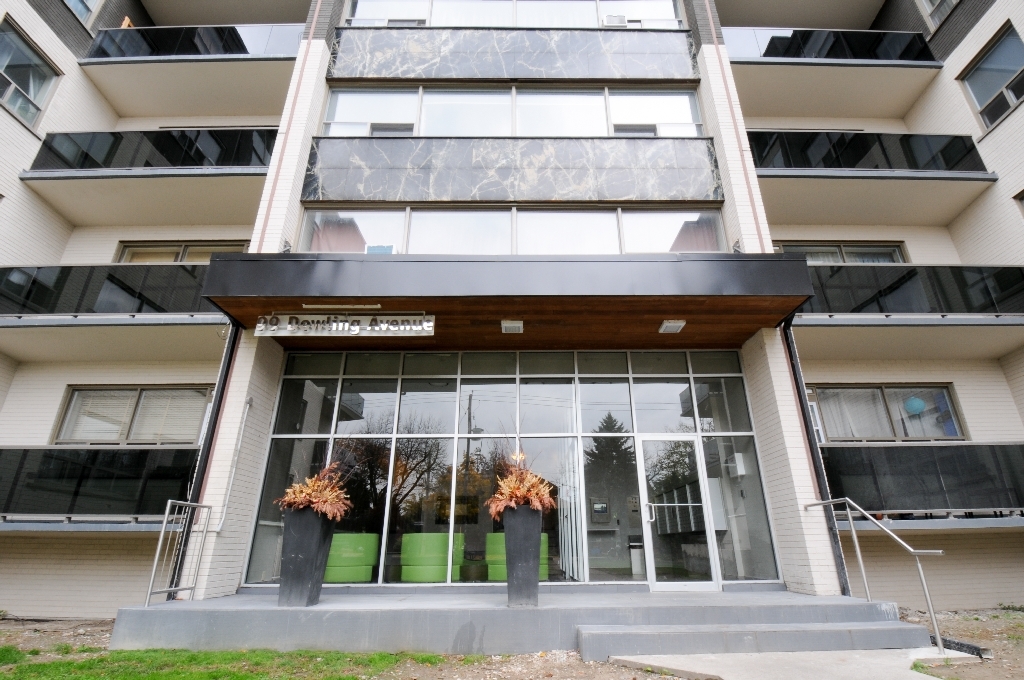 99 Dowling Avenue - Photo 9