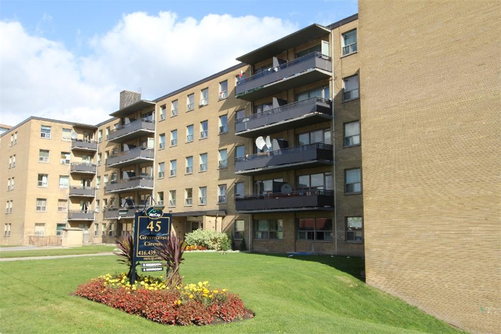 45 Greencrest Circuit