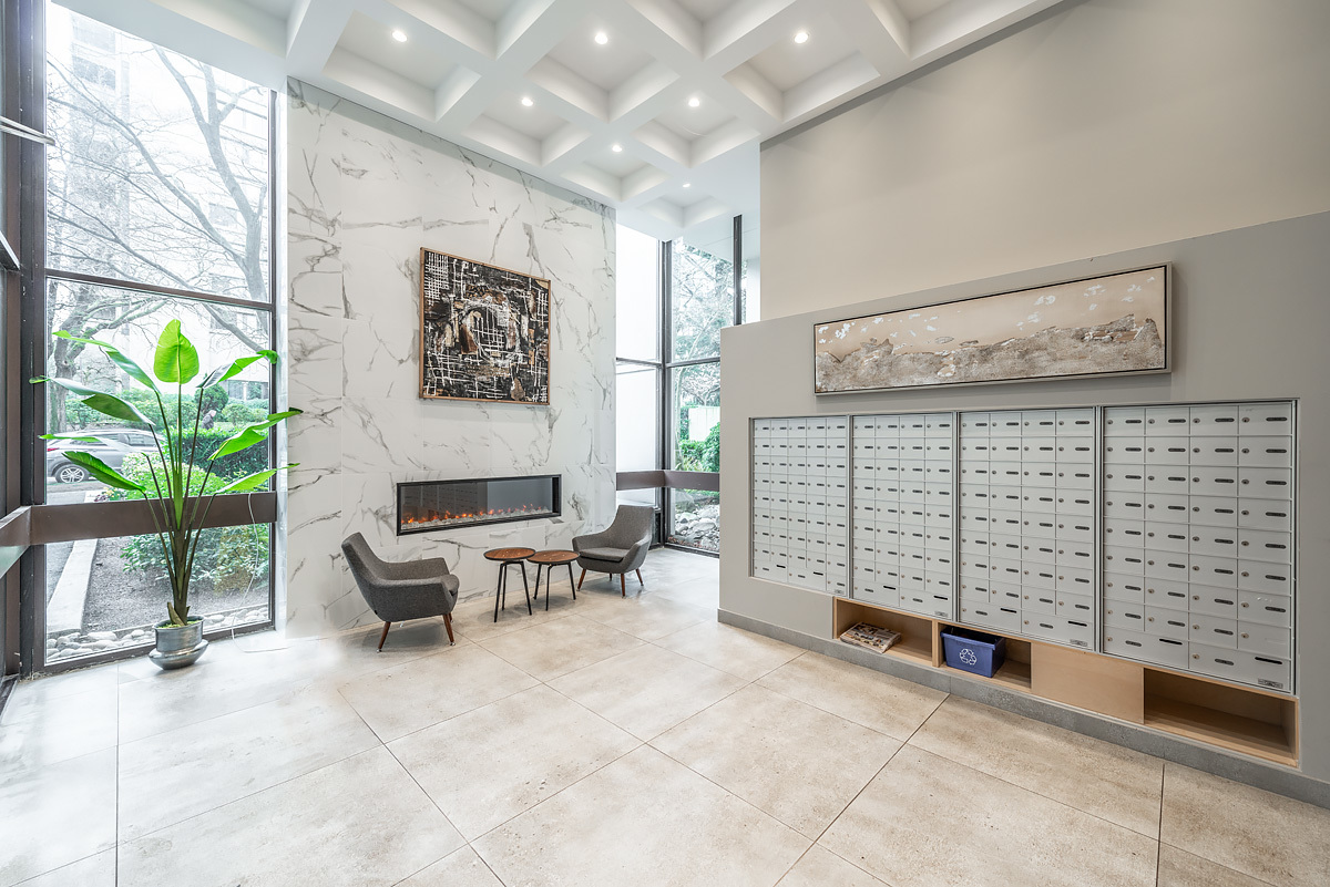 1005 Jervis Street - Photo 16