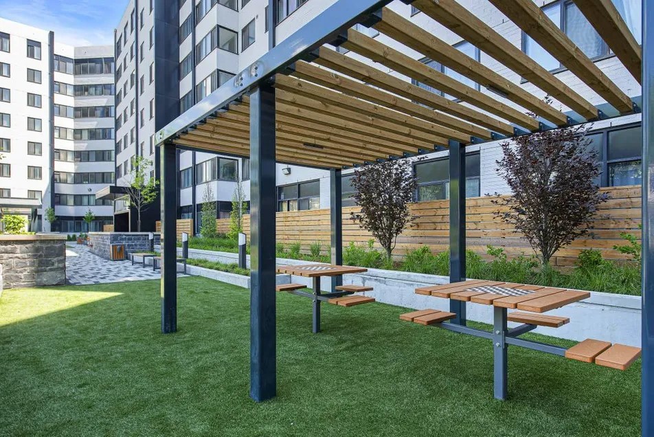 295 Dufferin Street - Photo 34