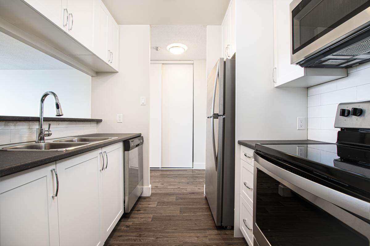 190 Lees Avenue - Photo 6