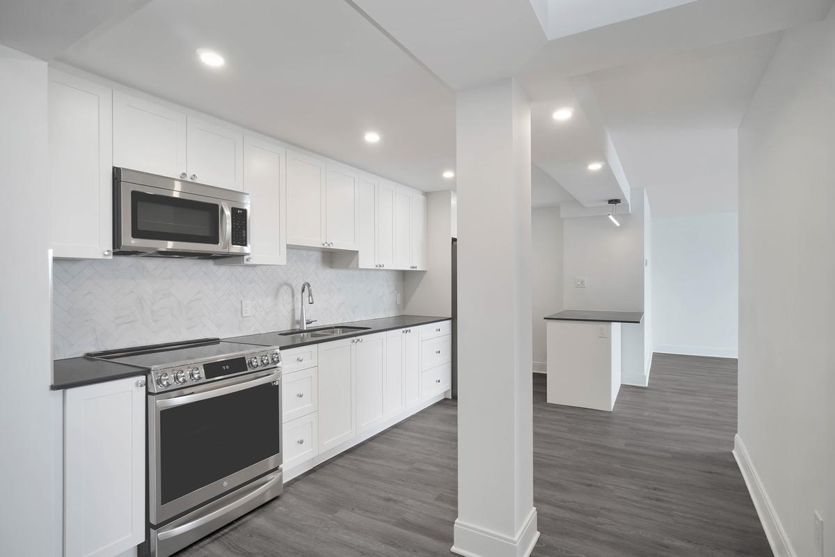 2222 Bellevue Avenue - Photo 2
