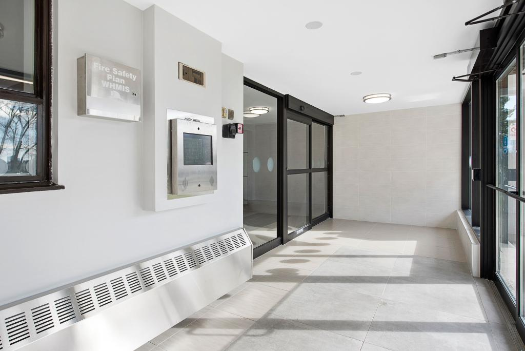 1475 Bloor Street - Photo 2