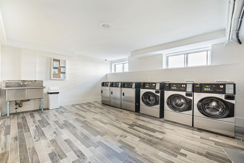 1475 Bloor Street - Photo 4