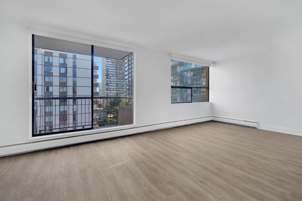 1160 Broughton Street - Photo 2
