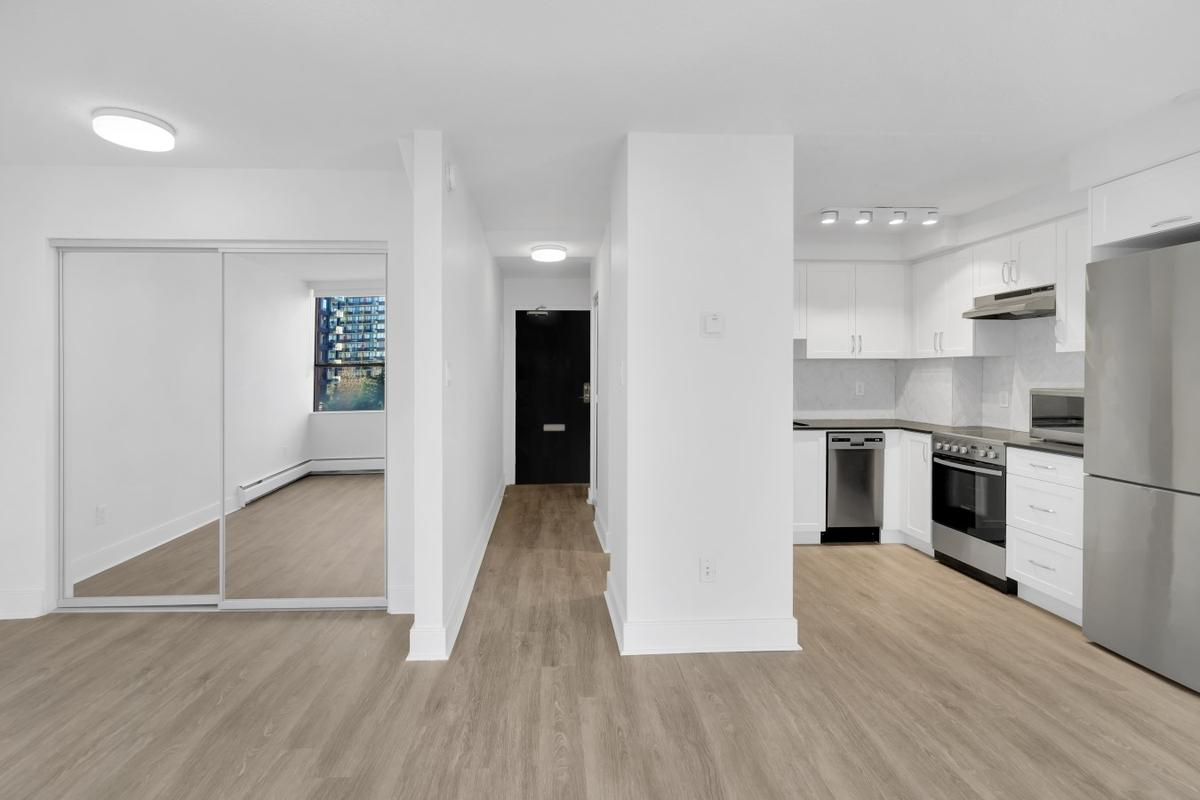 1160 Broughton Street - Photo 8