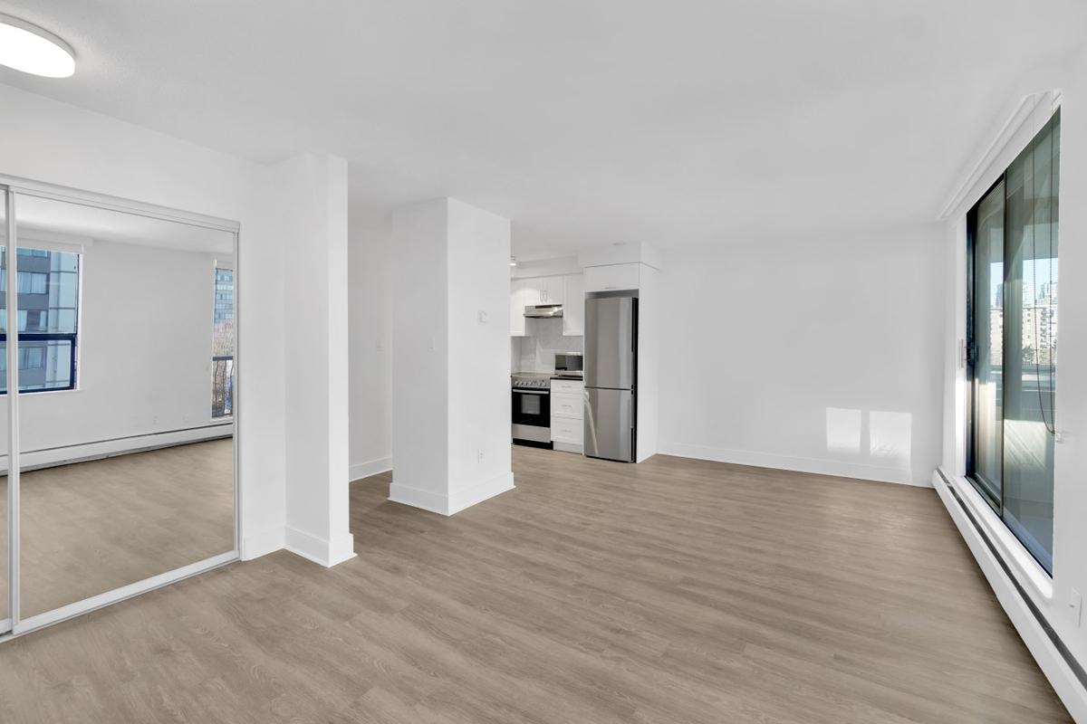 1160 Broughton Street - Photo 11