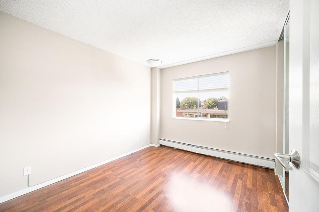 737 Carnarvon Street - Photo 12