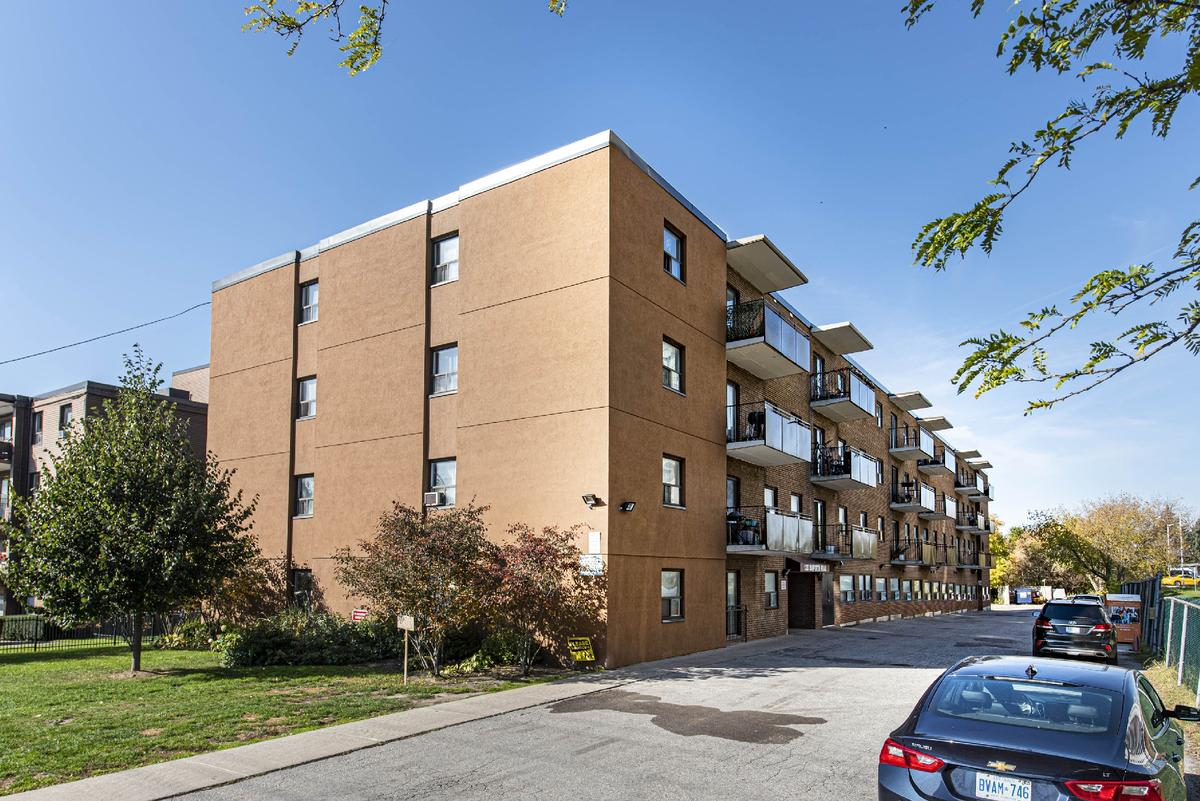 1330 Danforth Road - Photo 4