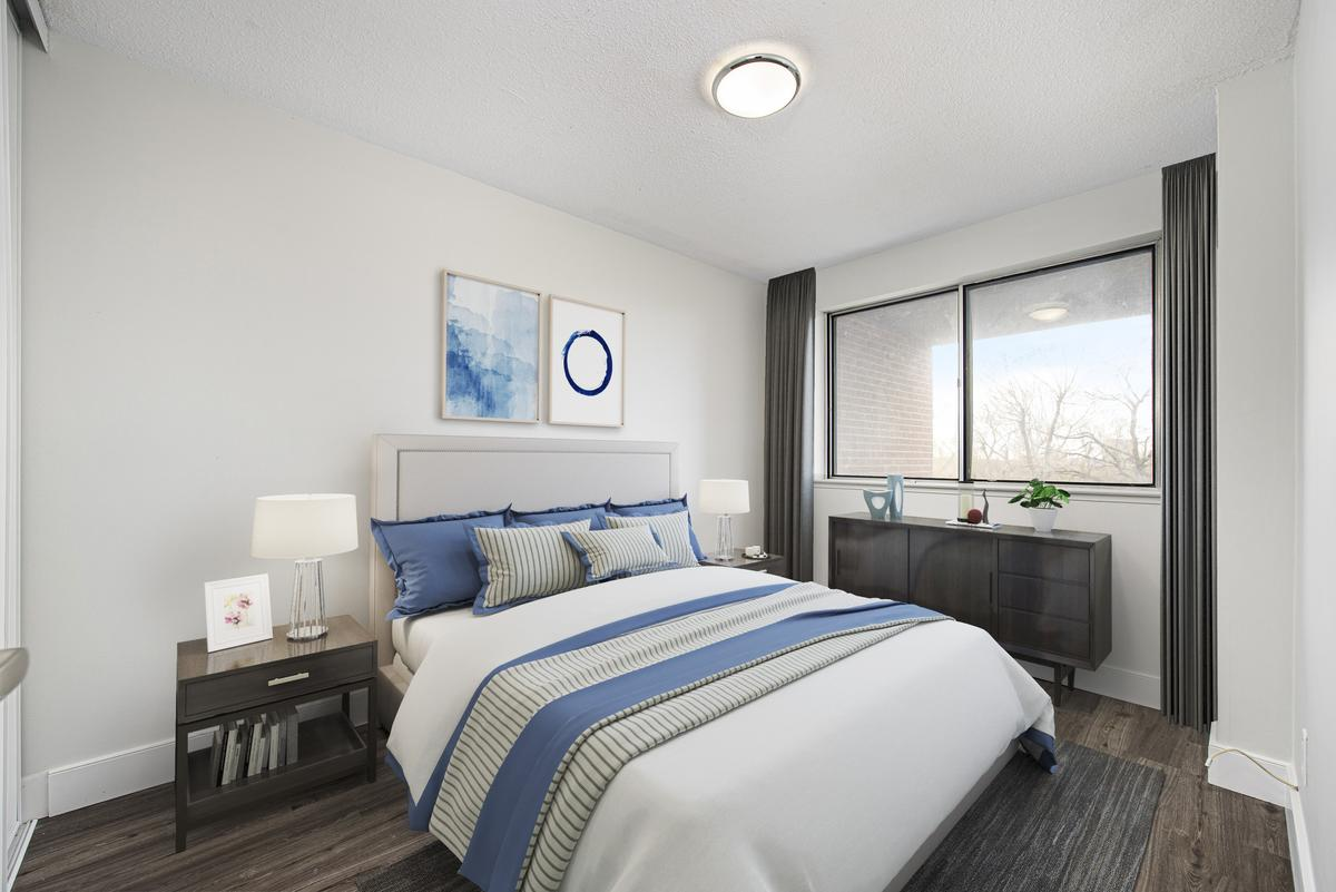 7170 Darcel Avenue - Photo 4