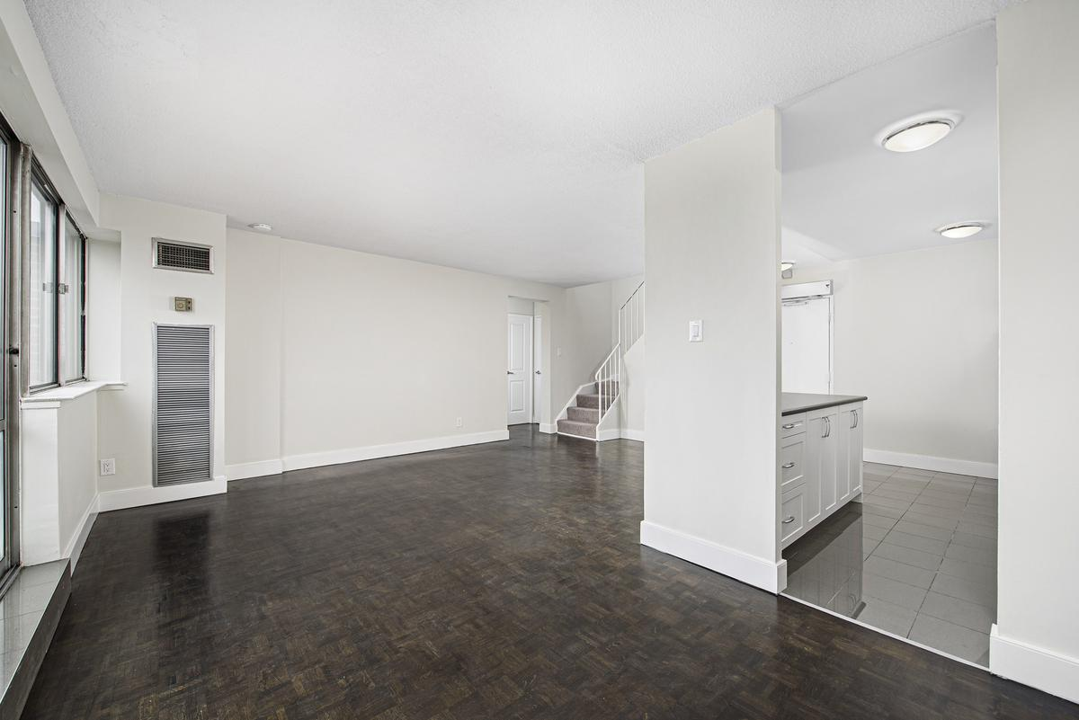 7230 Darcel Avenue - Photo 6