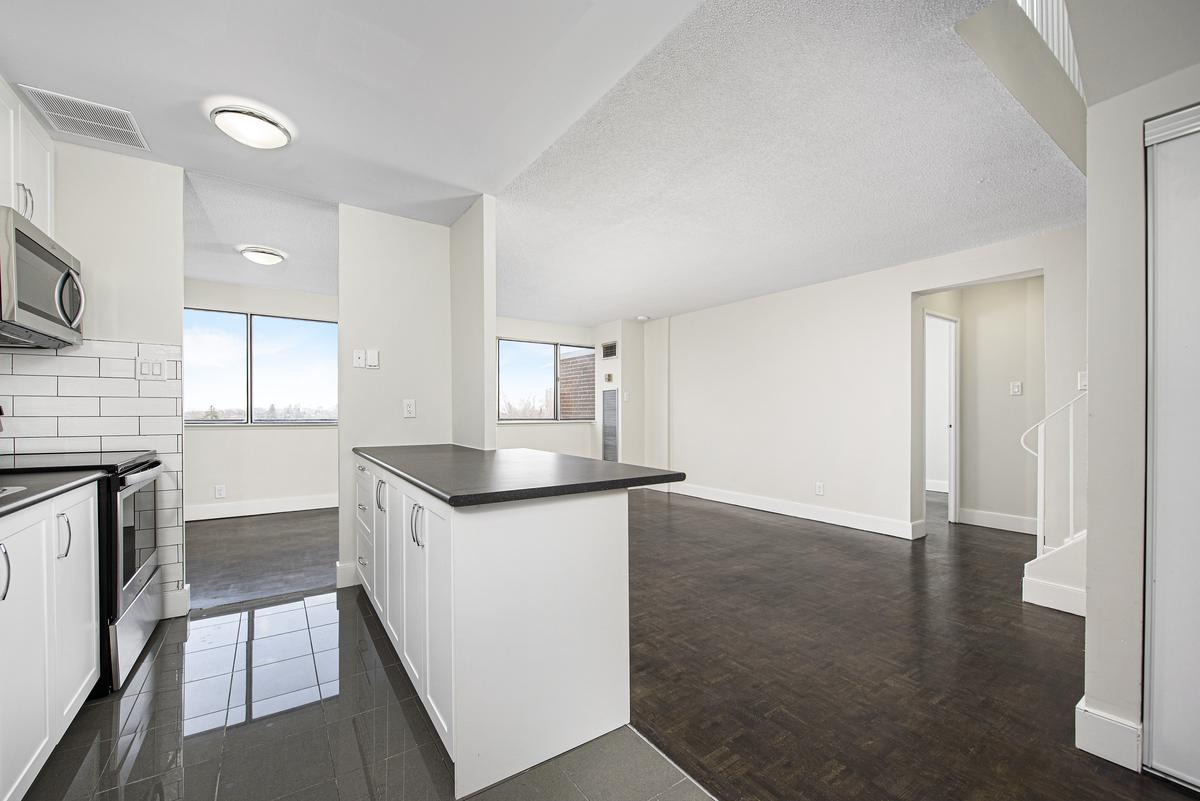 7230 Darcel Avenue - Photo 14